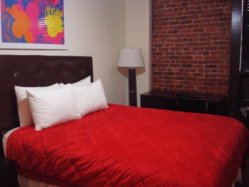 Royal Park Hostal